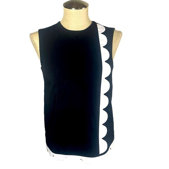 Black Tank Top with scallop Trim Size XS - Picture 3 of 7